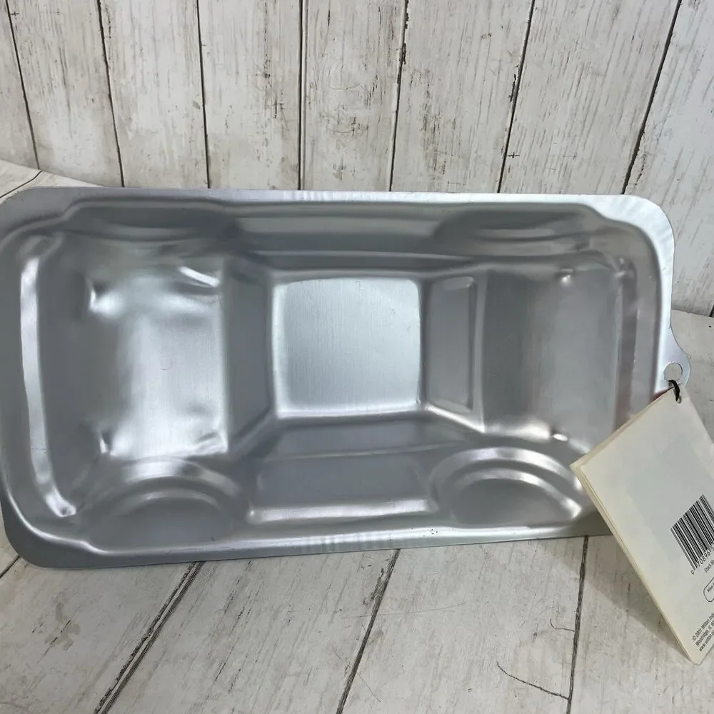 Wilton Car Cake Pan 3D Cruiser Car Coupe Bug Jelly Mold #2105-2043 New